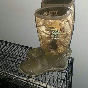 Cabellas muck boots